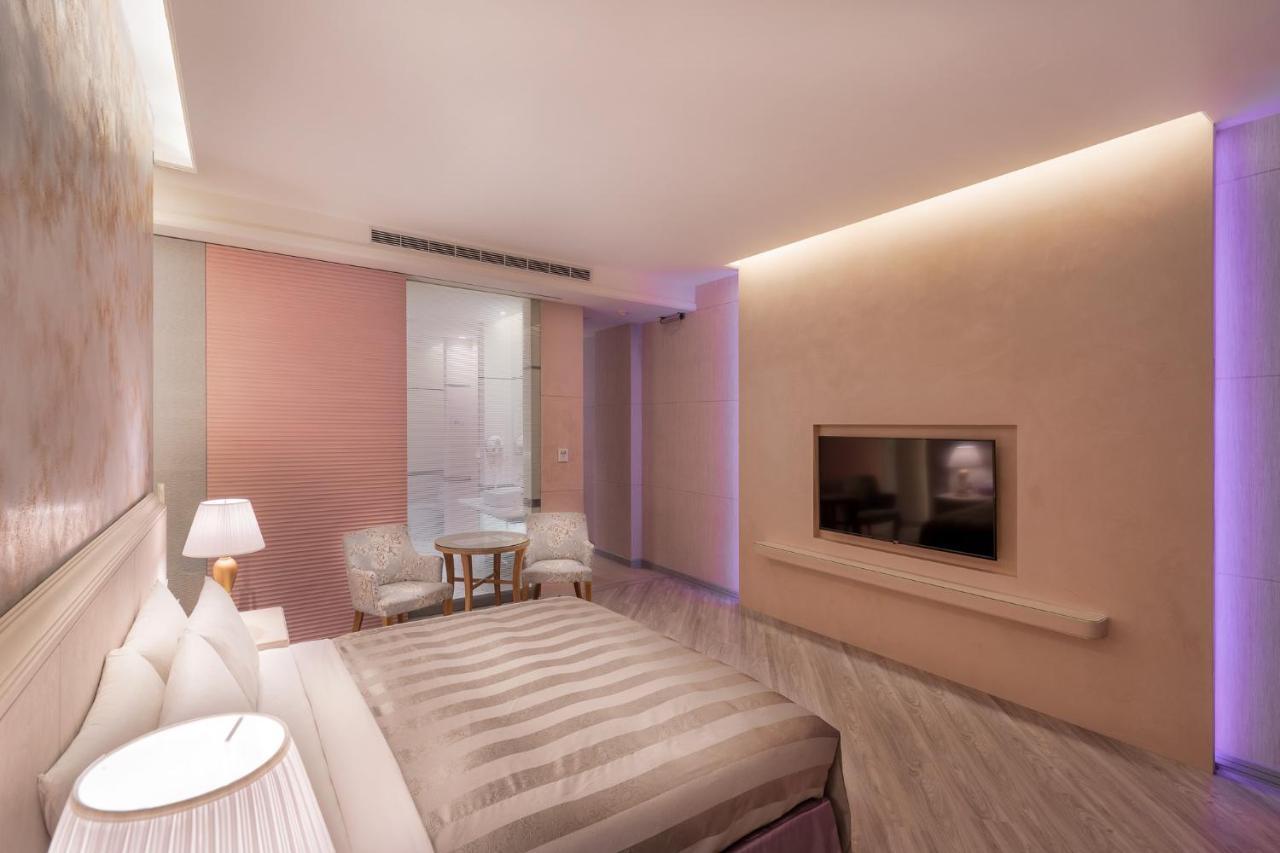 Purple Garden Motel Kaohsiung Exterior photo